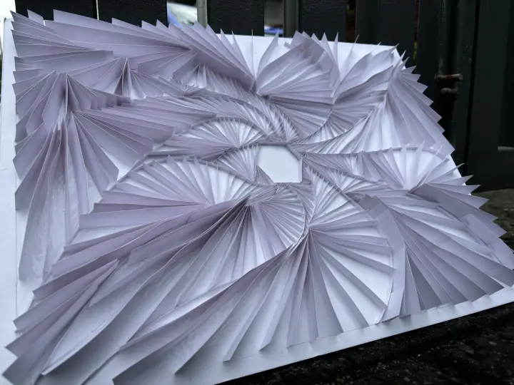 Oxymoron (2025) — 5 from Honeylyn Guingguing’s sculpture archive